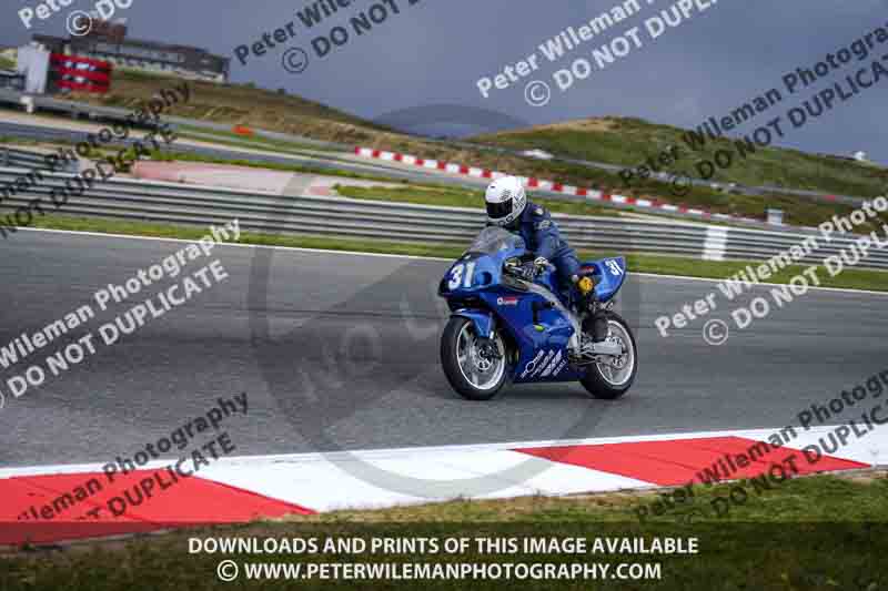 cadwell no limits trackday;cadwell park;cadwell park photographs;cadwell trackday photographs;enduro digital images;event digital images;eventdigitalimages;navarra;no limits trackdays;peter wileman photography;racing digital images;trackday digital images;trackday photos